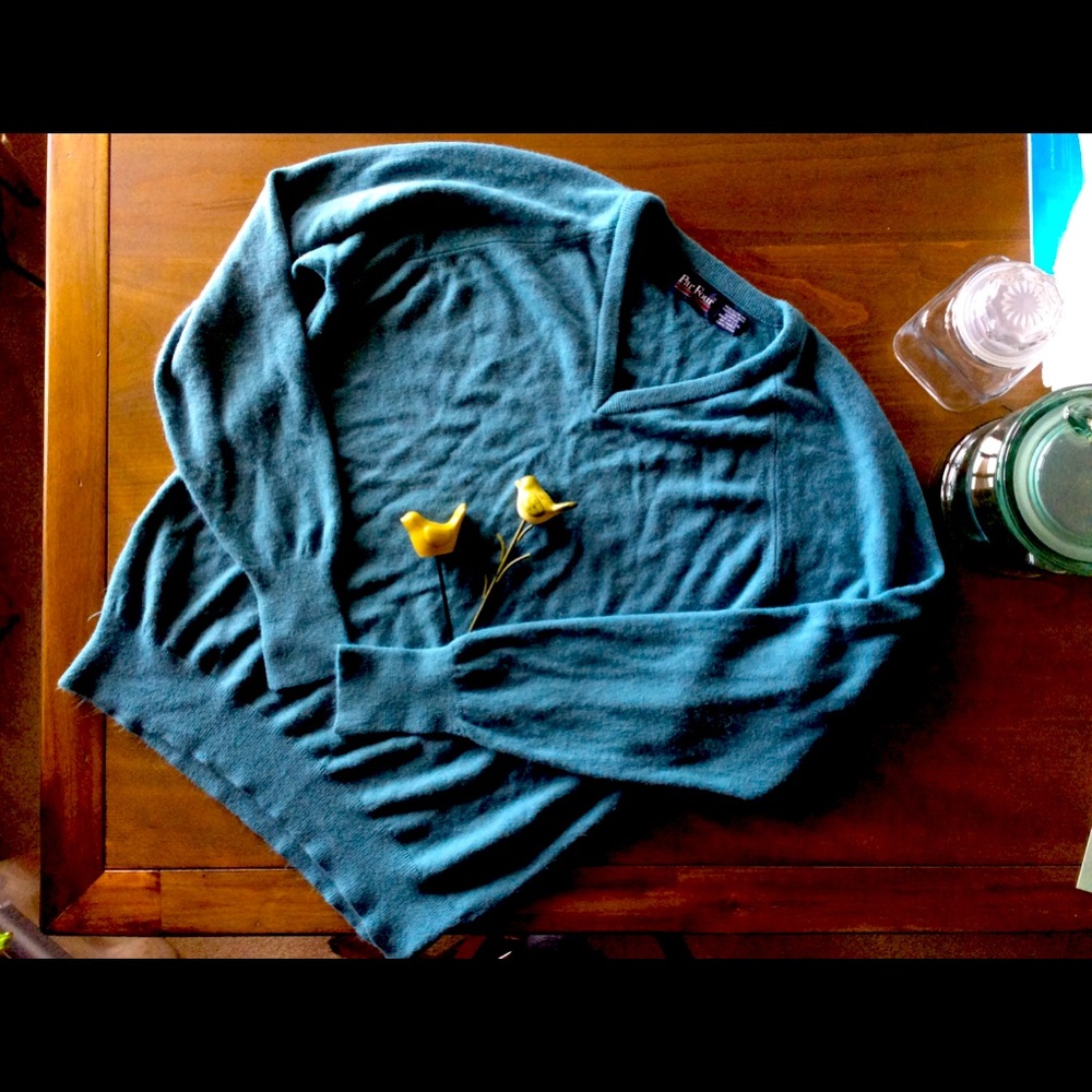 EUC Par Four Men’s V Neck Golf Sweater